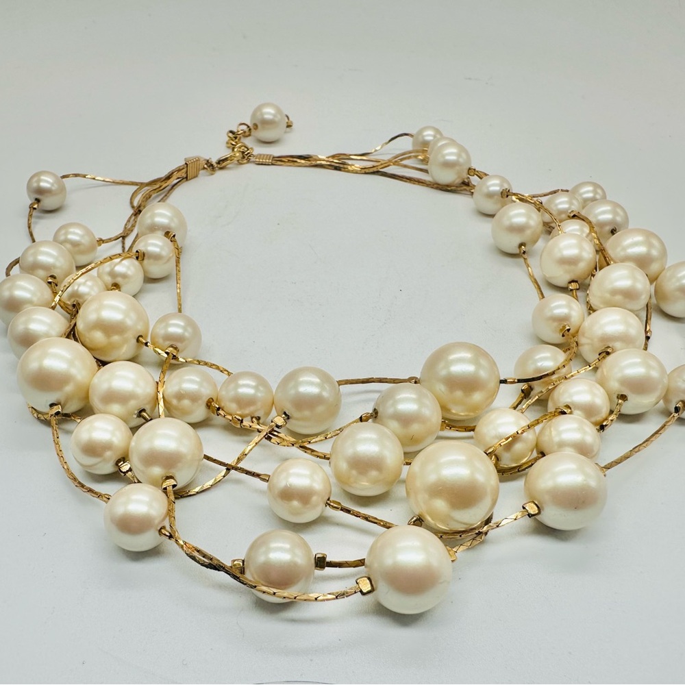 Kate Spade Multi Strand Faux Pearl Necklace Delicate Gold Tone Chain Adjustable - Picture 2 of 4